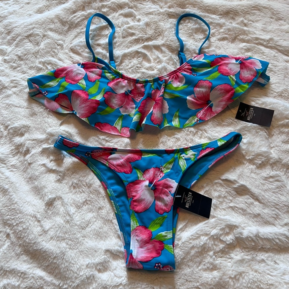 NWT Hollister Two Piece Bathing Suit Bikini
